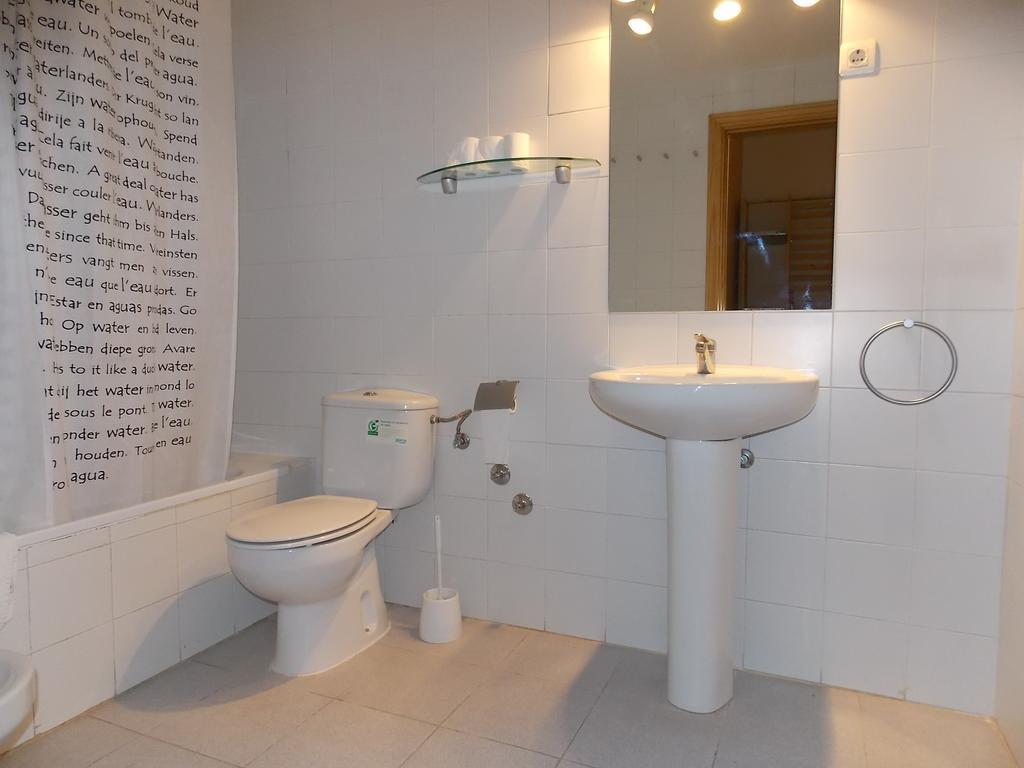 Apartamentos Fidalgo Sandiniés Chambre photo