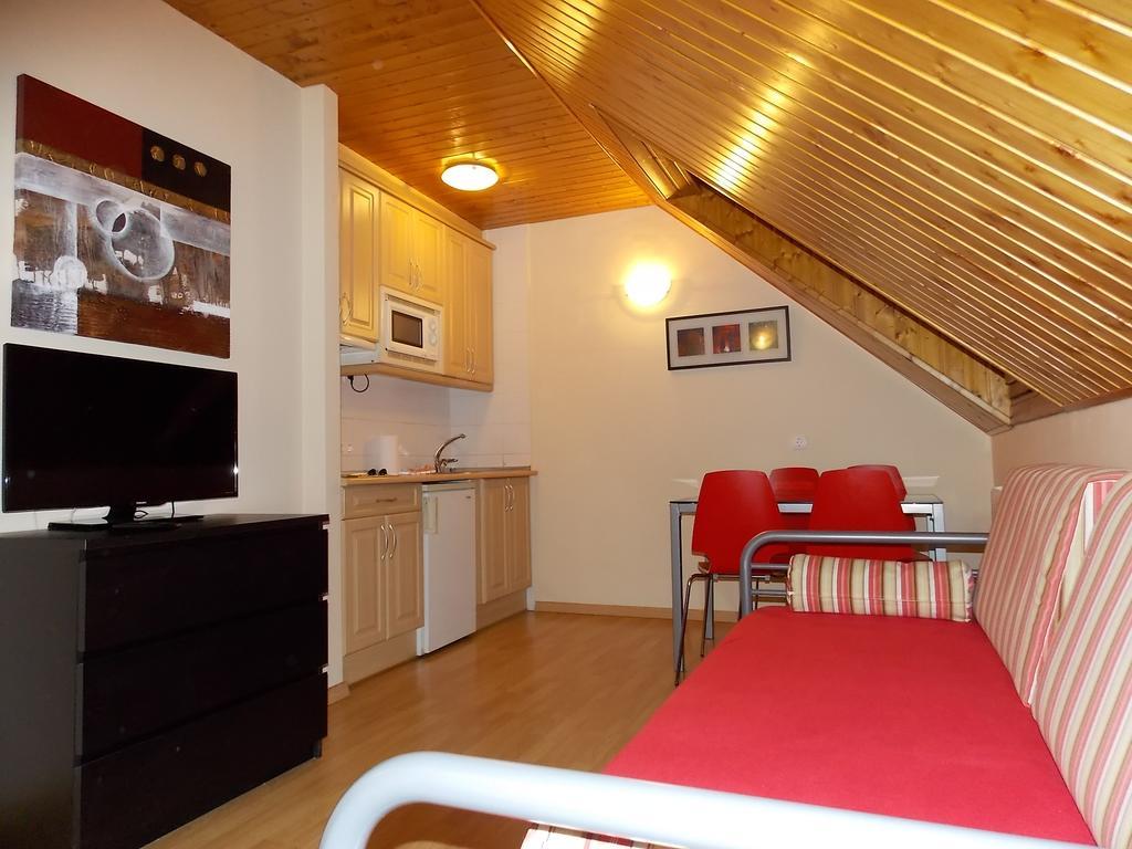 Apartamentos Fidalgo Sandiniés Chambre photo